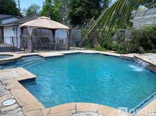 5232 Piping Rock Ln, Houston, TX 77056