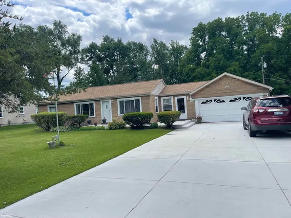 5488 Botsford Ave, Sterling Heights, MI 48310