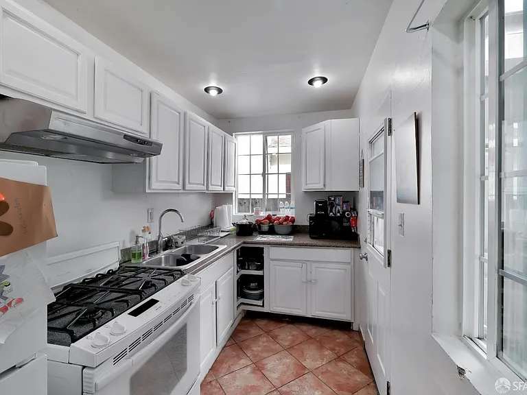 609 S Delaware St — Photo 10