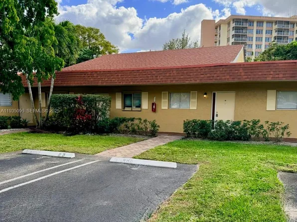 10722 La Placida Dr #9-B3, Coral Springs, FL 33065