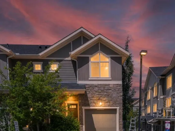 558 S Evanston Mnr NW, Calgary, AB T3P 0R8