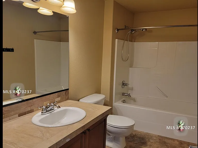 1815 Sunshine Ave — Photo 23
