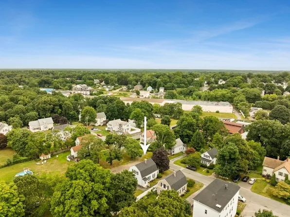 16 Lovell St, Middleboro, MA 02346