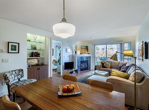 5th image of 2338 Western Pkwy #308