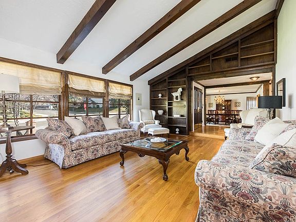 4th image of 18353 Lake Encino Dr