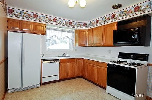 3rd image of 11041 Shelley Ct