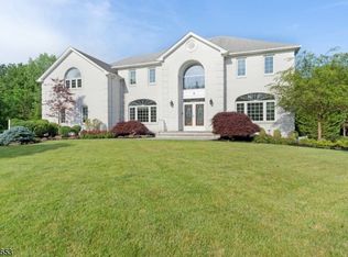 5 Alexis Ct, East Hanover, NJ 07936