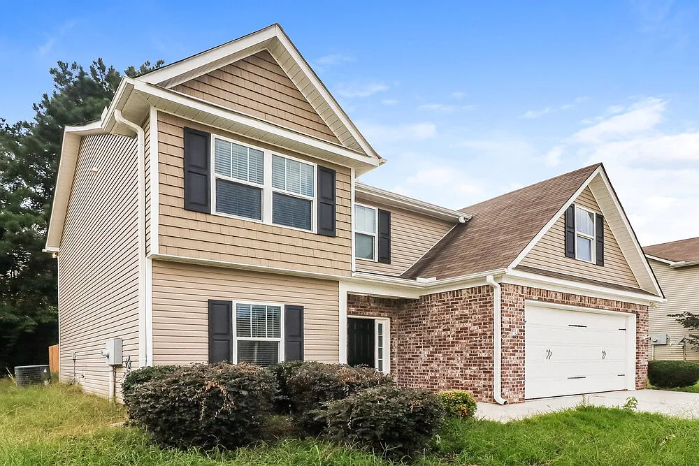 3 bed, 2.5 bath, 2002 sqft, $2,060 — Photo 4