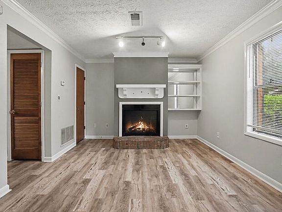 2nd image of 3231 Highpoint Ct