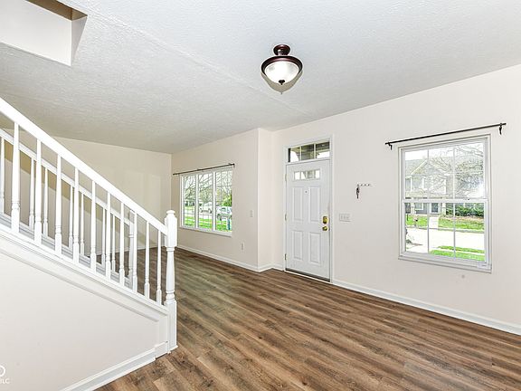 4th image of 5249 Hickory Lake Dr