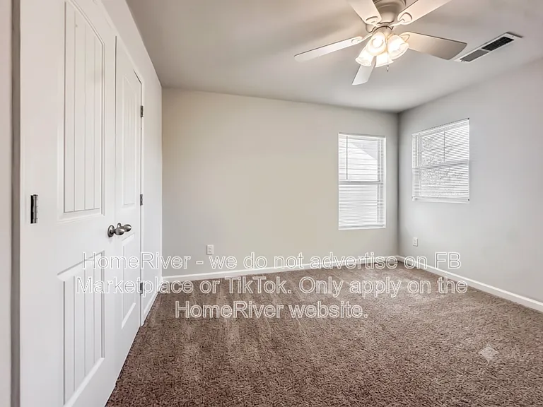 196 Daisy Cir — Photo 16