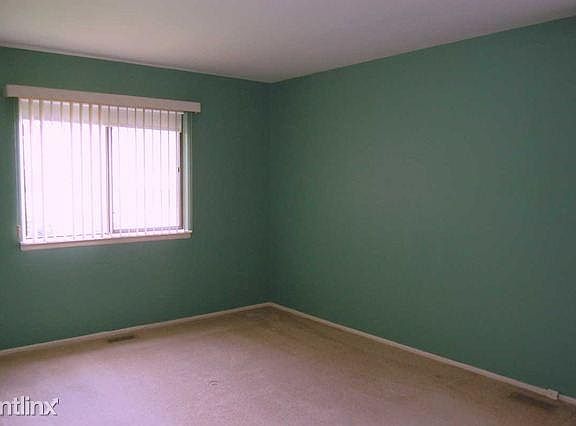 2nd image of 1418 Seven Pines Rd APT D1