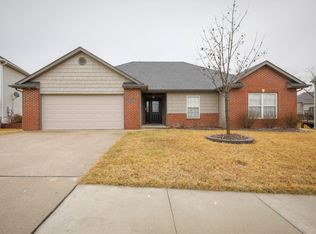 3202 Crabapple Ln, Columbia, MO 65203