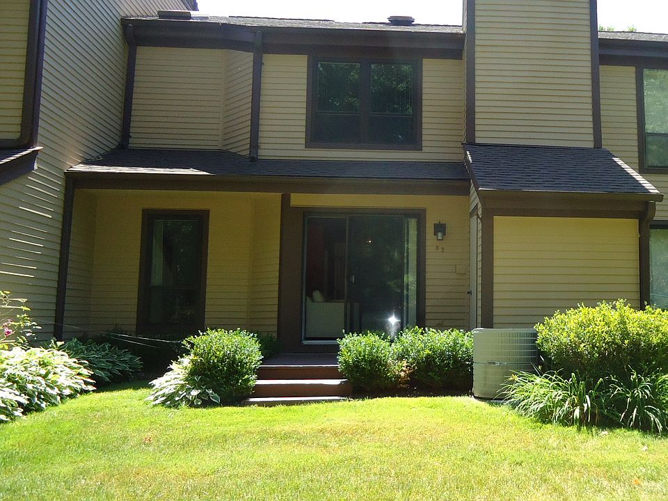 1st image of 82 Deerfield Ln
