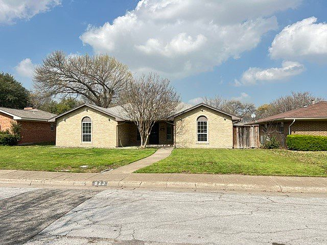 1st image of 823 Madrid Dr