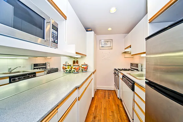 Sold by Diaman Group LLC | media 13