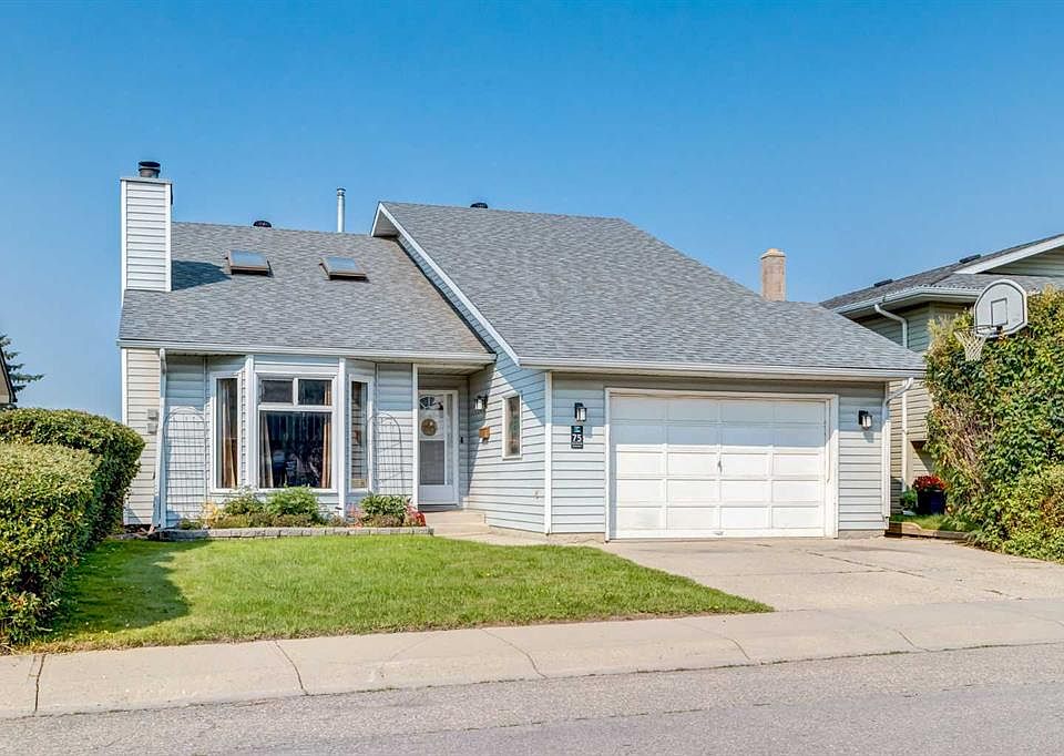 1st image of 75 E Sandstone Cres SE