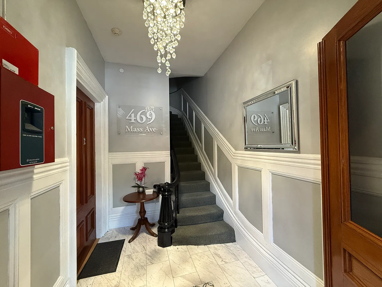3 bed, $5,950 — Photo 2