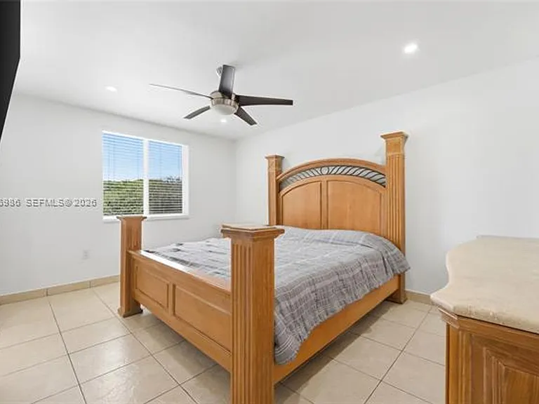 8219 NW 192nd Ter — Photo 14