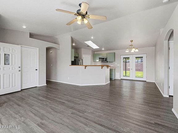 3rd image of 2890 N Indian Wells Dr