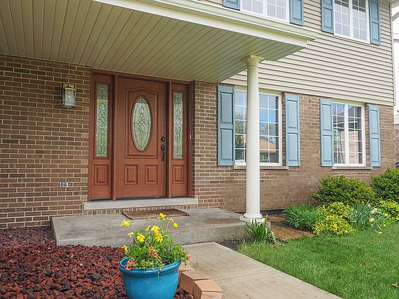 2nd image of 1011 E Valley Ln