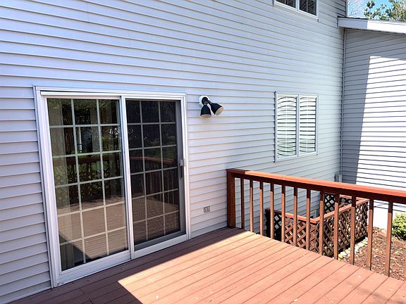 3rd image of 1517 E Gaylord St