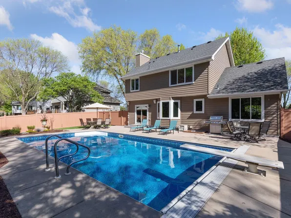 4049 Northview Ter, Eagan, MN 55123