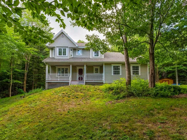 255 Sandwick Dr, Hammonds Plains, NS B4B 1W1