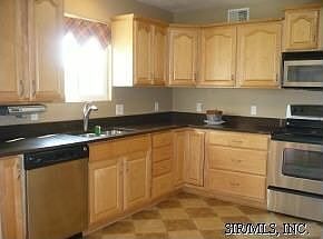 4th image of 841 Newport Bay Dr