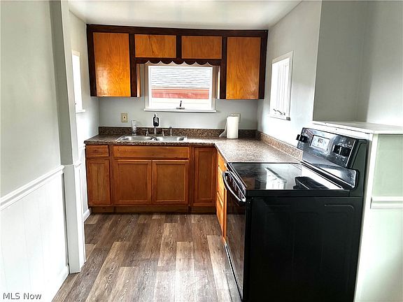 5th image of 540 E Martin St