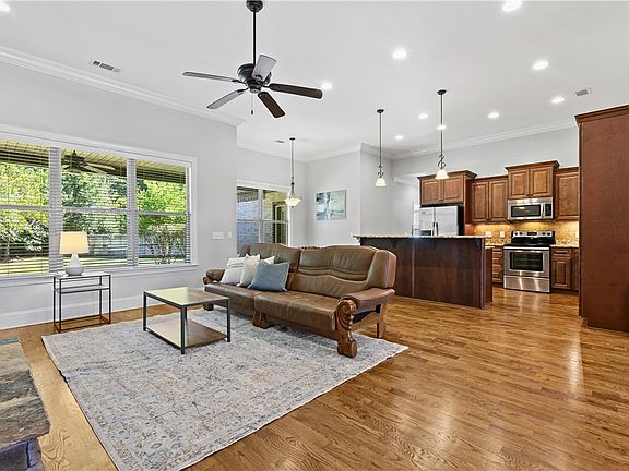 3rd image of 2306 Morgan Dr