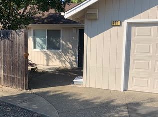 223 Willow St, Santa Rosa, CA 95401