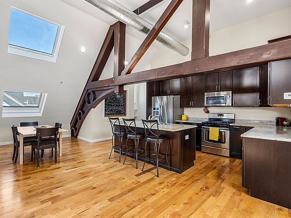 5th image of 143 Burrill St #301