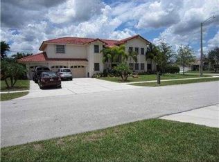 320 NW 197th Ave, Pembroke Pines, FL 33029