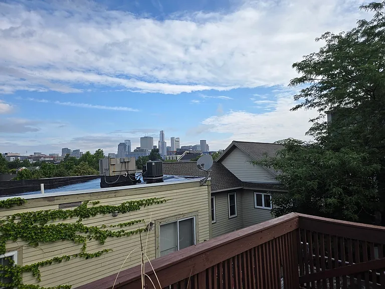 314 W 4th St #3 — Photo 13