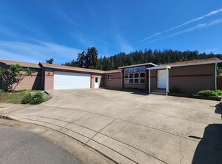 5764 Ridge Ct, Springfield, OR 97478