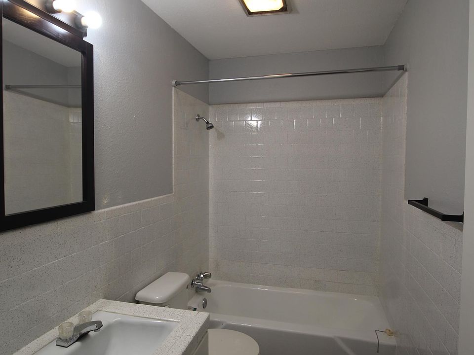 207 West College Street 207 W College St Athens TX Zillow