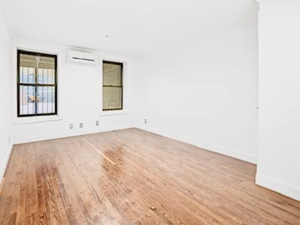 308 Clifton Place image 28 of 32