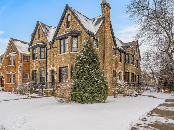2705 East Bradford AVENUE, Milwaukee, WI 53211