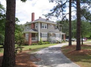 912 Hylan Ave, Hamlet, NC 28345