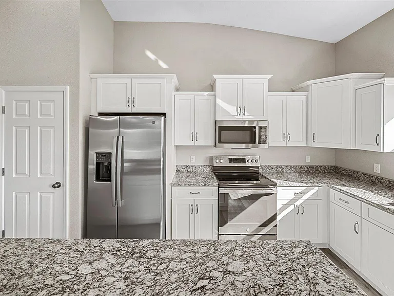 224 Cessna Way NW — Photo 37