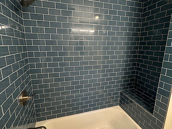 5th image of 743 Beaver St