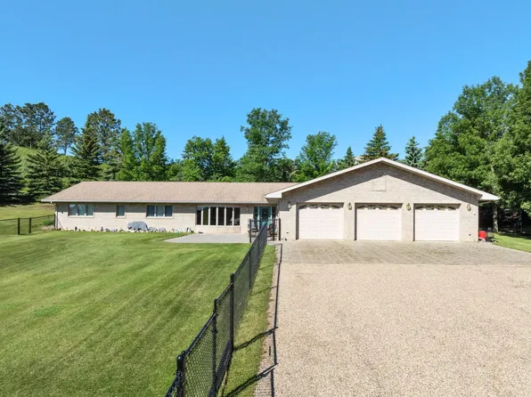 1801 76th St NW, Burlington, ND 58722