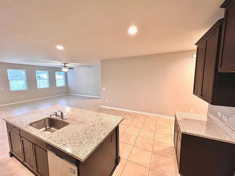 5717 Lehman Way — Photo 4