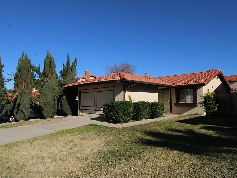 836 Cisco St — Photo 1