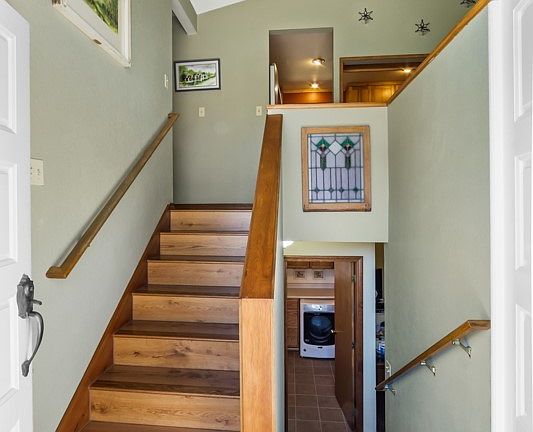 3rd image of 8112 198th Avenue Ct E