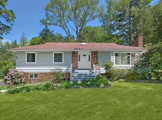 23 Pineview Rd, Mount Kisco, NY 10549