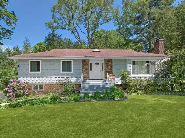 23 Pineview Road, Mount Kisco, NY 10549