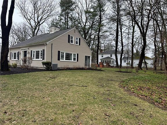 2nd image of 90 Alexander McGregor Rd
