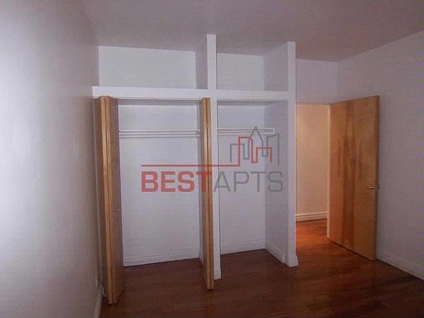 2nd image of 210 Spring St